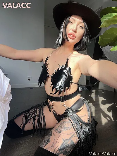 Valarie Valacc ️‍