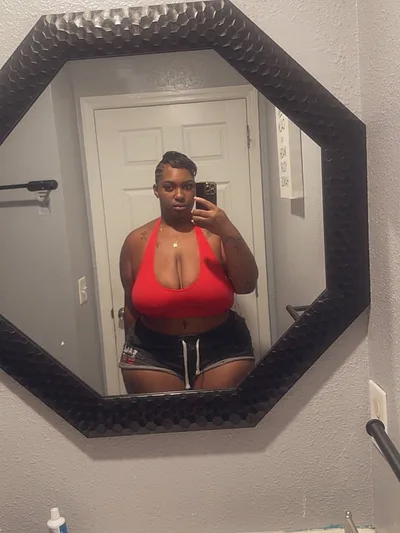 Thick_Busty_Hova (13gb) ️‍