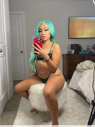 Yasmeennicole ️‍