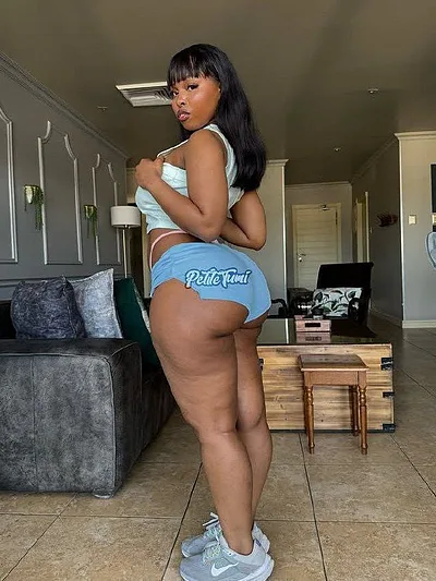 Petiteummy ️‍